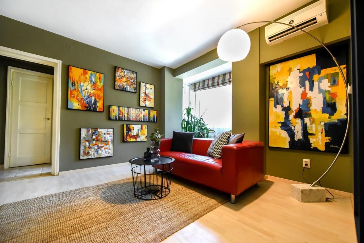 Downtown Oasis: Central Apartments With Cozy Charm Bucharest Exterior photo